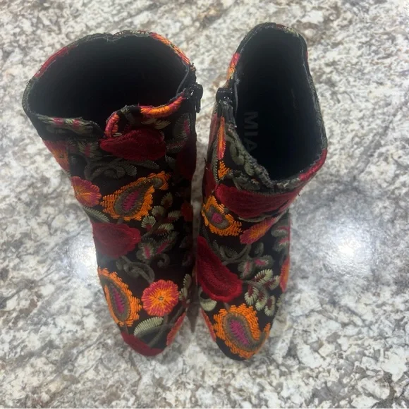 Vtg 90s Y2K Floral and Paisley Embroidered Black Boots sz 6 By Wild Diva - Picture 5 of 7